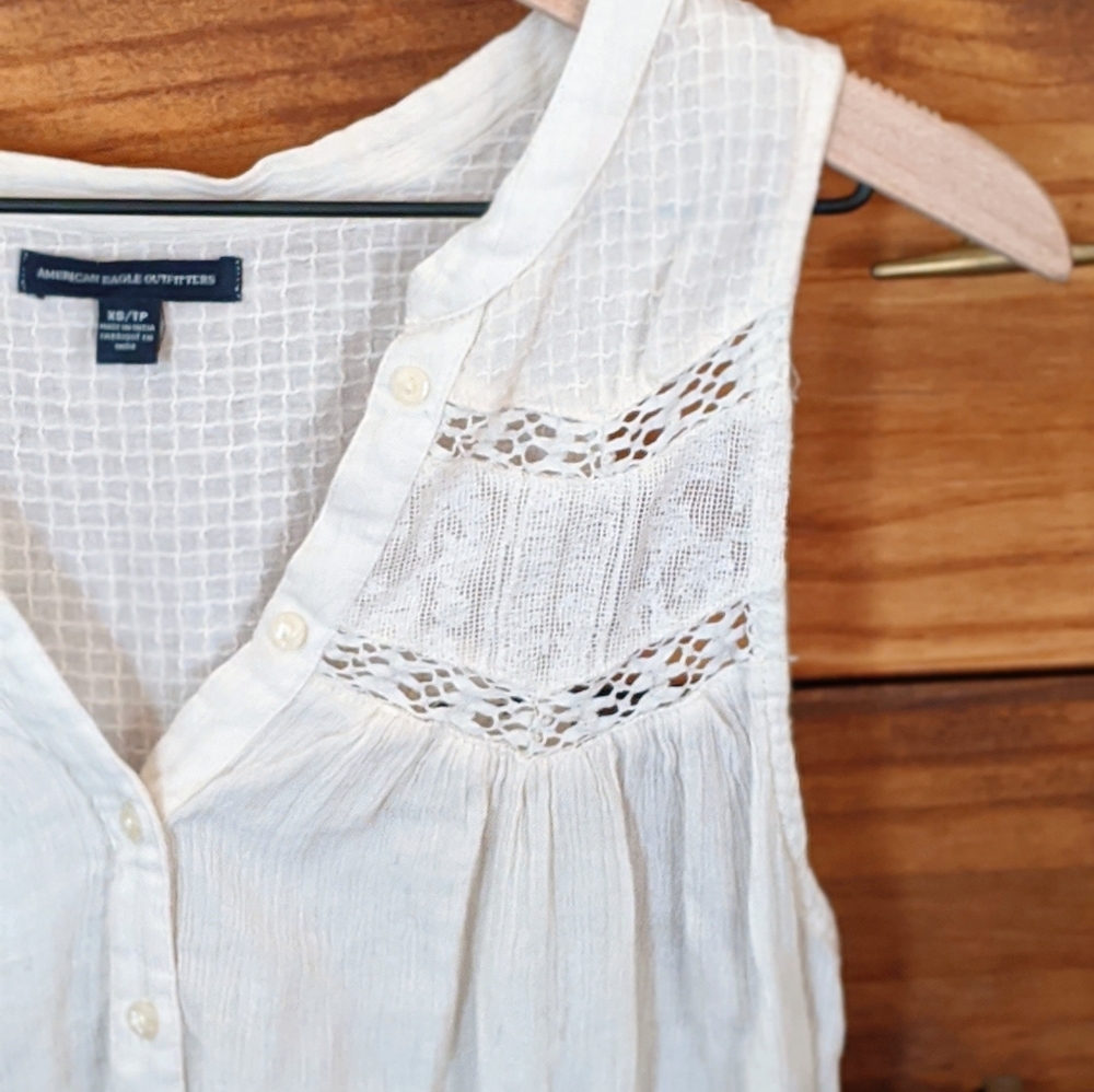 American Eagle Sleeveless Blouse